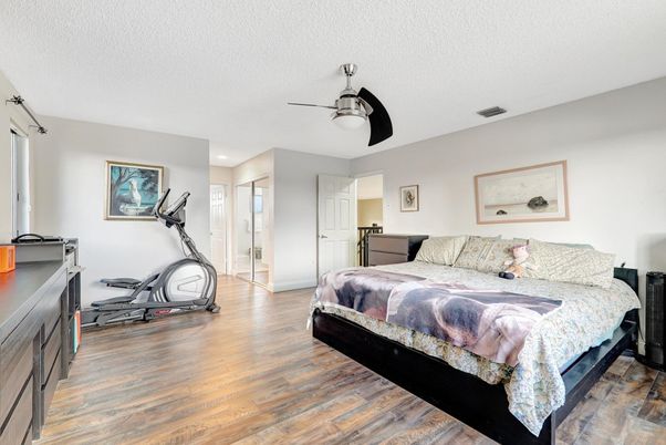 Bedroom, Fitness Equipment, Interior, Recessed Lighting, Wood Texture Flooring