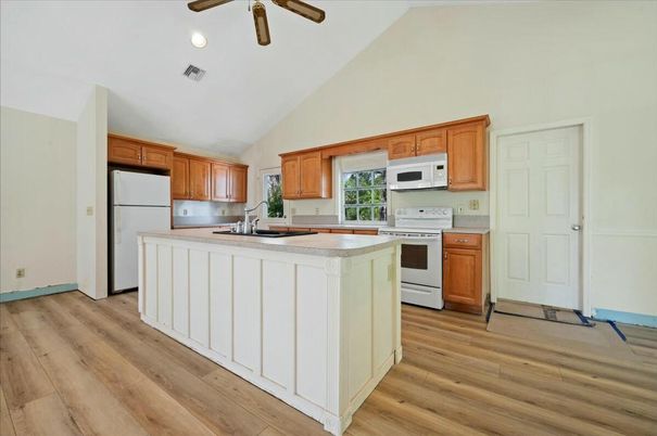 Interior, Kitchen, Recessed Lighting, Wood Texture Flooring