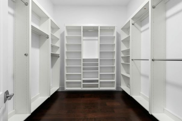 Interior, Walk-in Closets, Wood Texture Flooring