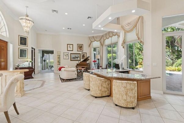 Chandelier, Interior, Living room, Piano, Recessed Lighting