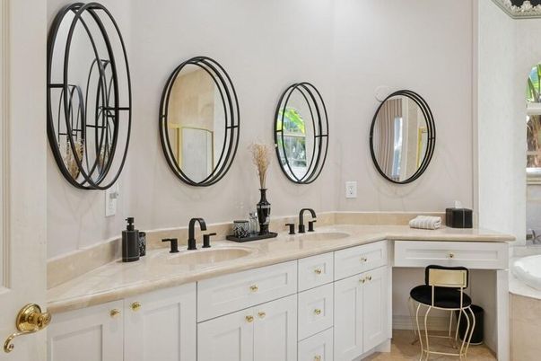 Bathroom, Dual Sink Vanities, Interior