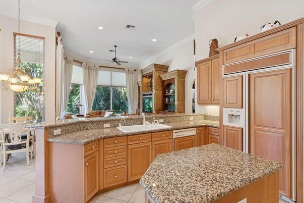 Dining room, Interior, Kitchen, Recessed Lighting