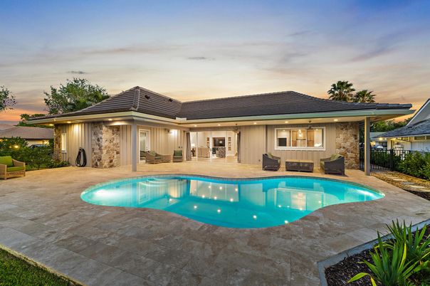 Exterior, Pool