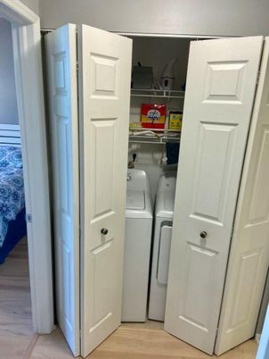 Interior, Utility Closets, Washer, Wood Texture Flooring