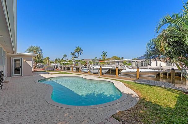 Exterior, Lake, Pool