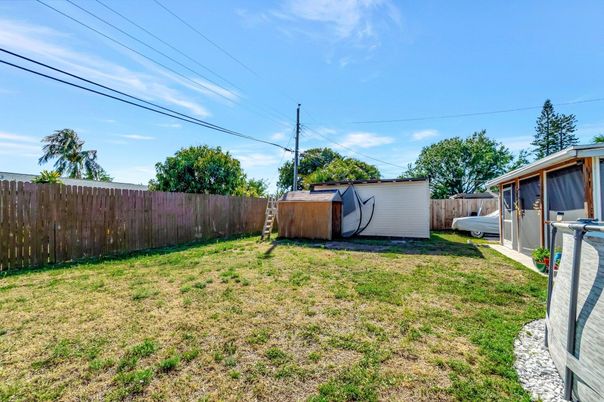 Backyard, Exterior