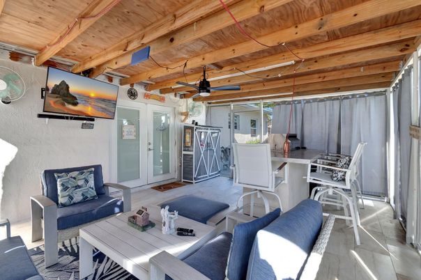 Dining room, Interior, Wooden Beams, Wooden Ceilings