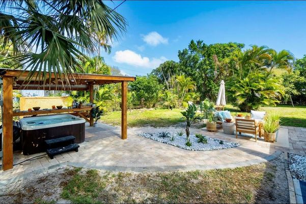 Backyard, Exterior, Hot Tub
