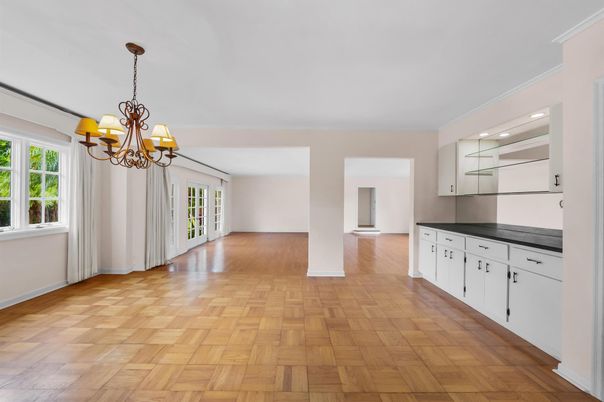 Chandelier, Empty room, Interior, Wood Texture Flooring