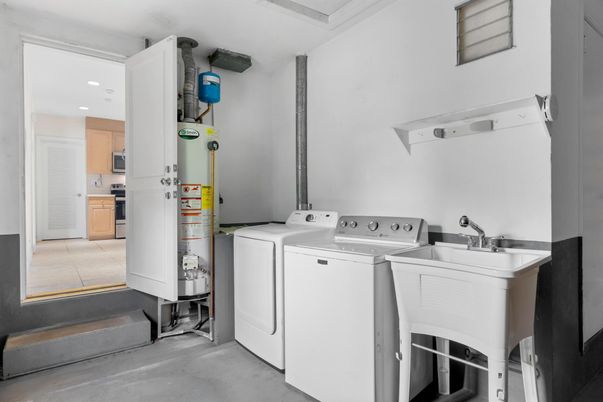 Interior, Recessed Lighting, Washer