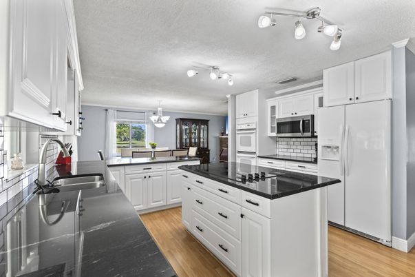 Chandelier, Interior, Kitchen, Wood Texture Flooring