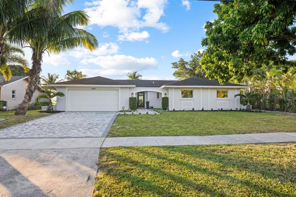 Attached, Backyard, Exterior, Facade, Ranch