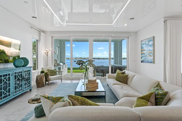 Interior, Living room, Water