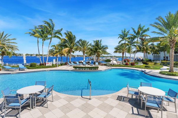 Exterior, Pool, Water