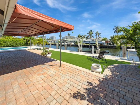 Exterior, Pool, Water