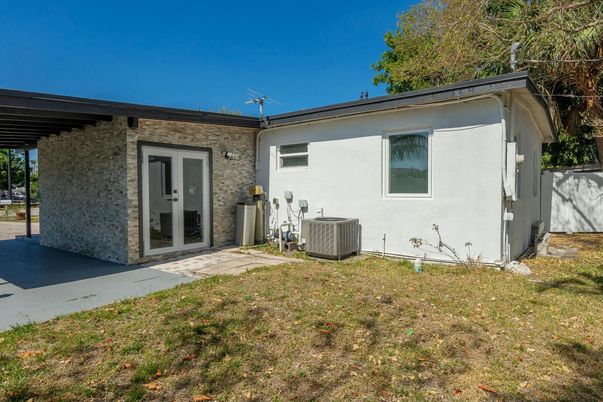 Backyard, Exterior