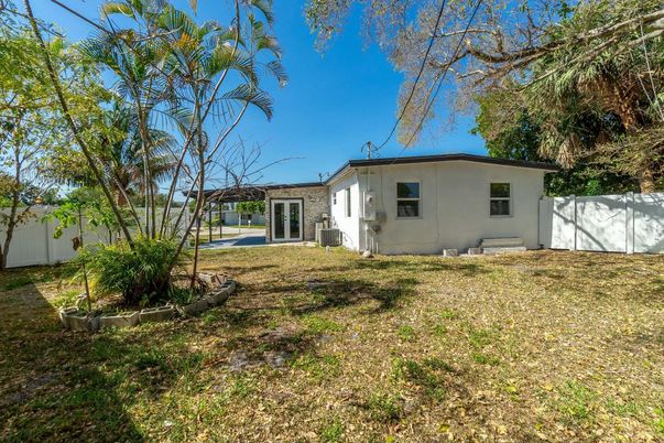 Backyard, Exterior