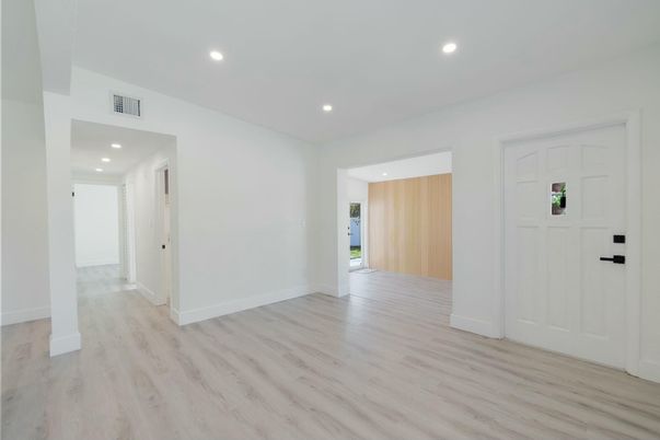 Empty room, Interior, Recessed Lighting, Wood Texture Flooring