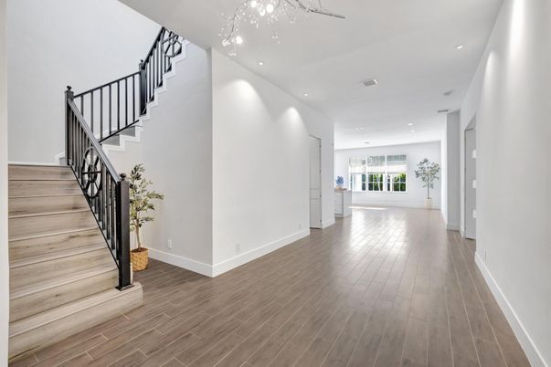 Interior, Recessed Lighting, Wood Texture Flooring
