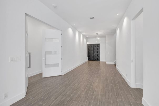 Empty room, Interior, Recessed Lighting, Wood Texture Flooring