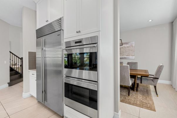 Dining room, Interior, Kitchen, Recessed Lighting, Stainless Steel Appliances