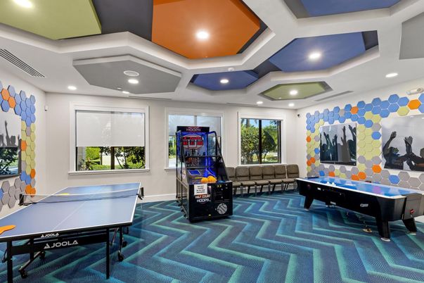Game Room, Interior, Recessed Lighting