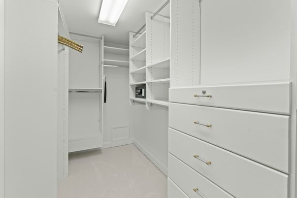Interior, Walk-in Closets
