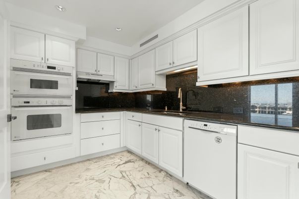 Interior, Kitchen, Marble, Recessed Lighting