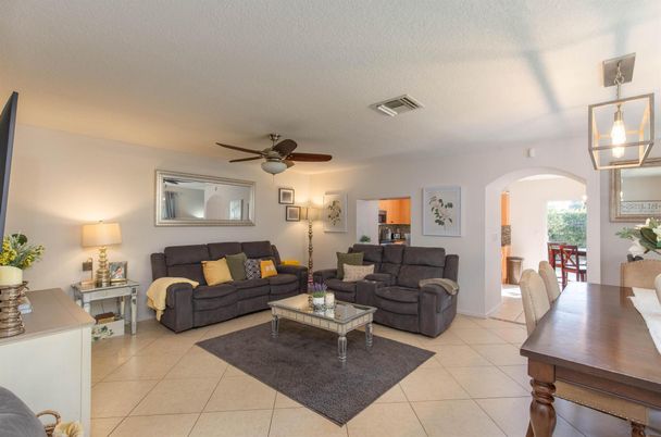 Interior, Living room, Pendant Lights
