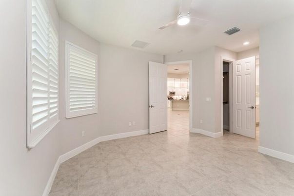 Bathroom, Empty room, Interior, Recessed Lighting