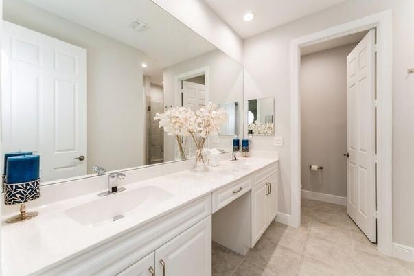 Bathroom, Dual Sink Vanities, Interior, Recessed Lighting