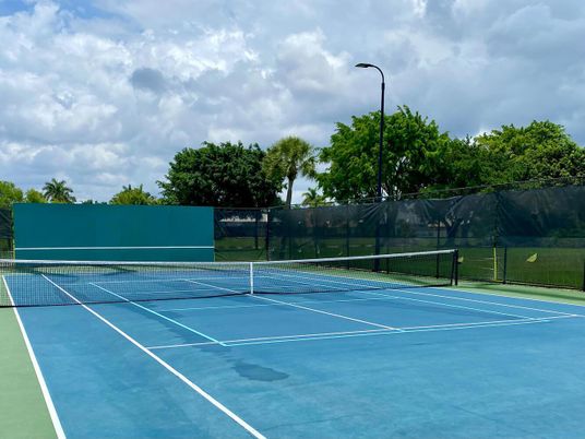 Exterior, Tennis Courts