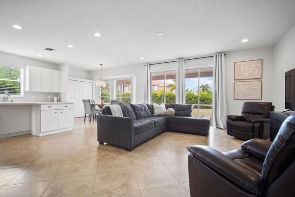 Dining room, Interior, Kitchen, Living room, Pendant Lights, Recessed Lighting