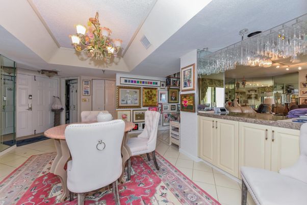 Chandelier, Dining room, Interior
