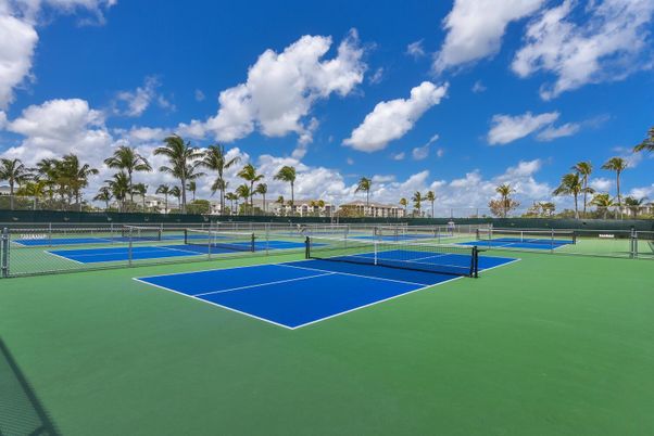 Exterior, Tennis Courts