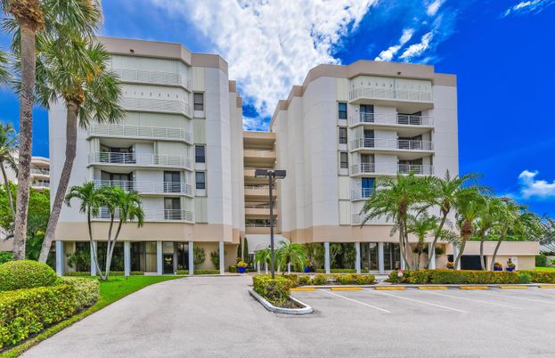 Exterior, Facade, Condo Building