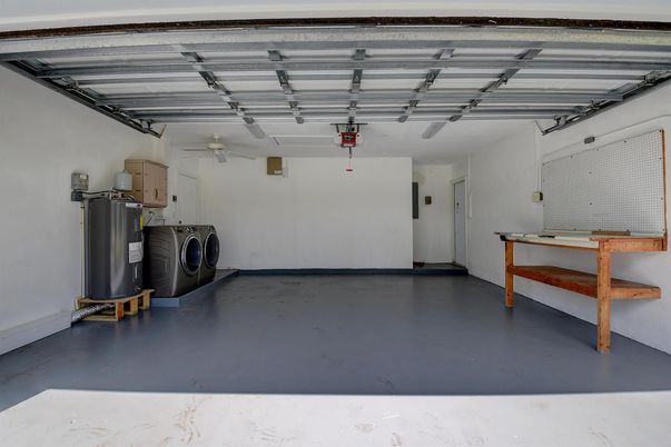 Garage, Interior, Washer