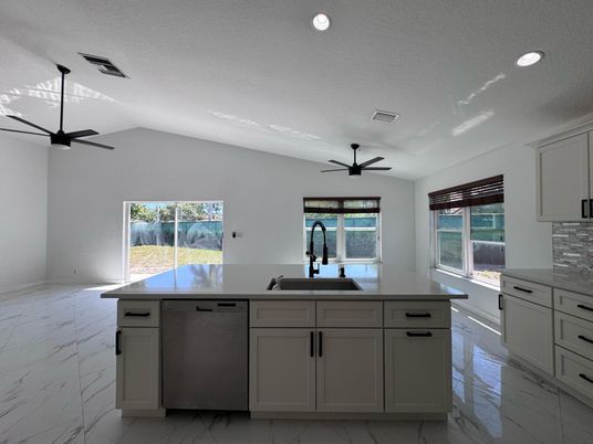 Dining room, Interior, Kitchen, Marble, Recessed Lighting