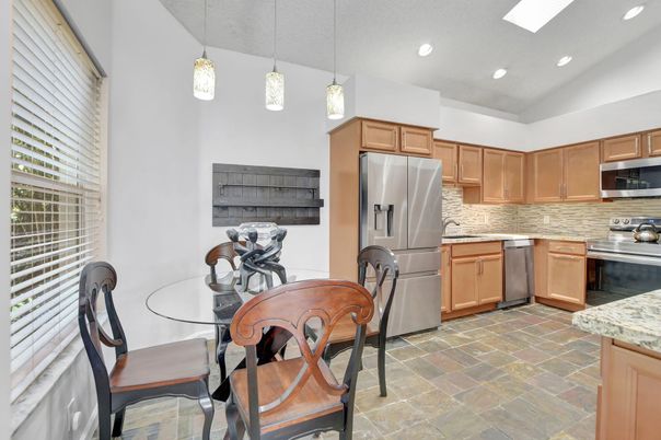 Dining room, Interior, Kitchen, Pendant Lights, Recessed Lighting, Stainless Steel Appliances
