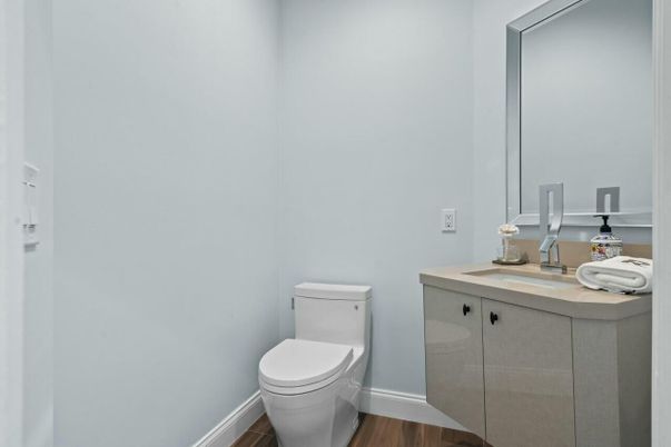 DE Listing image placeholder