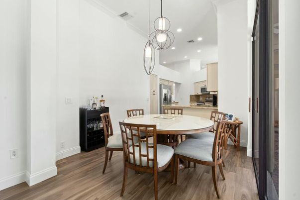 Dining room, Interior, Kitchen, Pendant Lights, Recessed Lighting, Wood Texture Flooring