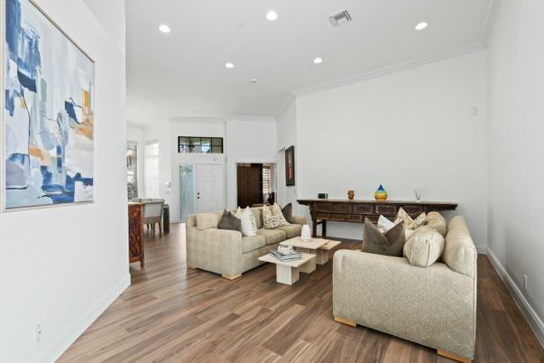 Interior, Living room, Recessed Lighting, Wood Texture Flooring