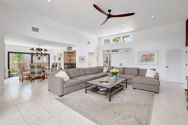 Chandelier, Dining room, Interior, Living room, Recessed Lighting