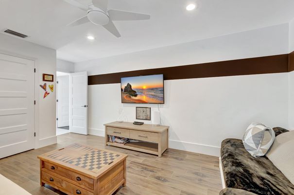 Interior, Recessed Lighting, Wood Texture Flooring