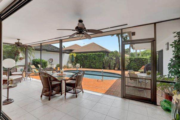 Dining room, Interior, Pool, Sun Room