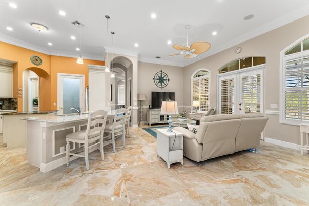 Dining room, Interior, Living room, Pendant Lights, Recessed Lighting