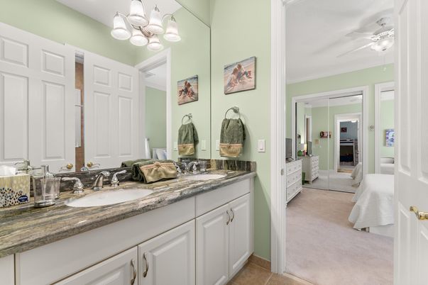 Bathroom, Dual Sink Vanities, Interior