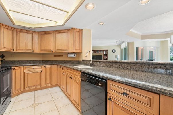 Interior, Kitchen, Recessed Lighting