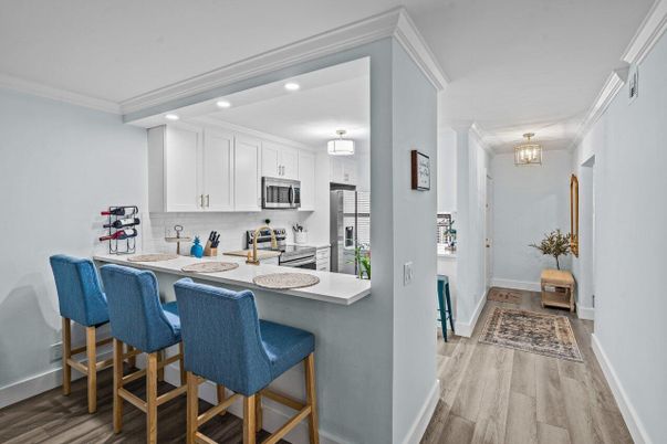 Interior, Kitchen, Pendant Lights, Recessed Lighting, Wood Texture Flooring