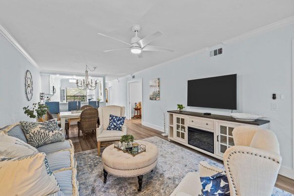 Chandelier, Dining room, Interior, Living room, Wood Texture Flooring